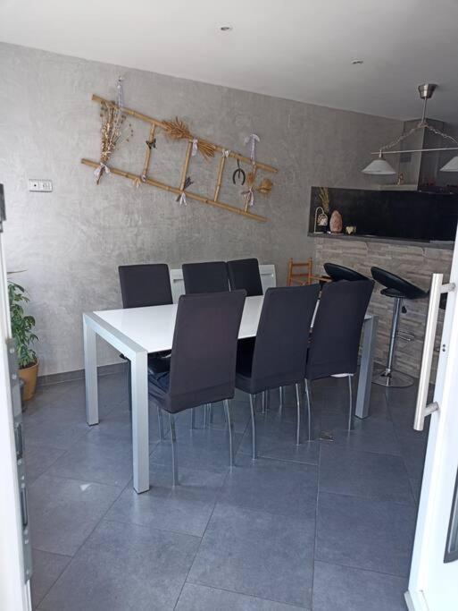 Appartement De 70M2 Tout Equipe Hargarten-aux-Mines Εξωτερικό φωτογραφία