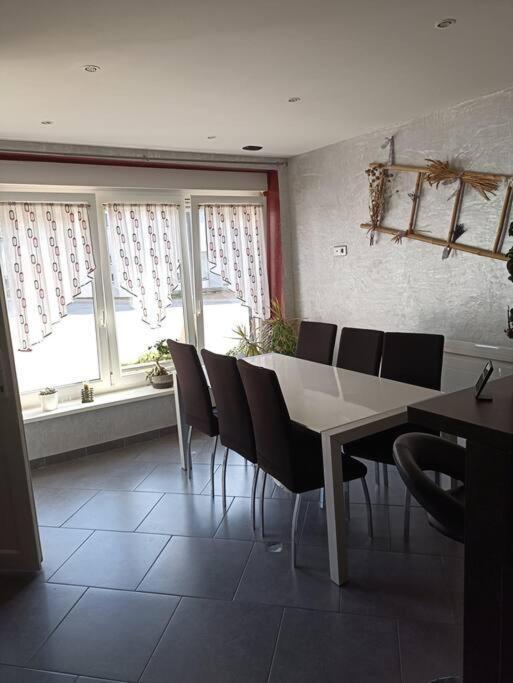 Appartement De 70M2 Tout Equipe Hargarten-aux-Mines Εξωτερικό φωτογραφία